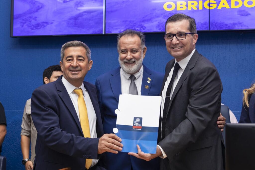 Doutor Cassiano Maia anuncia ampliação do horário de atendimento e jornada de 6h Doutor Cassiano Maia anuncia ampliação do horário de atendimento e jornada de 6h