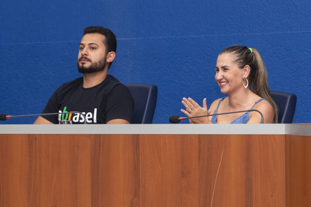 Empreendedores são homenageados por atuação no desenvolvimento de Três Lagoas Empreendedores são homenageados por atuação no desenvolvimento de Três Lagoas