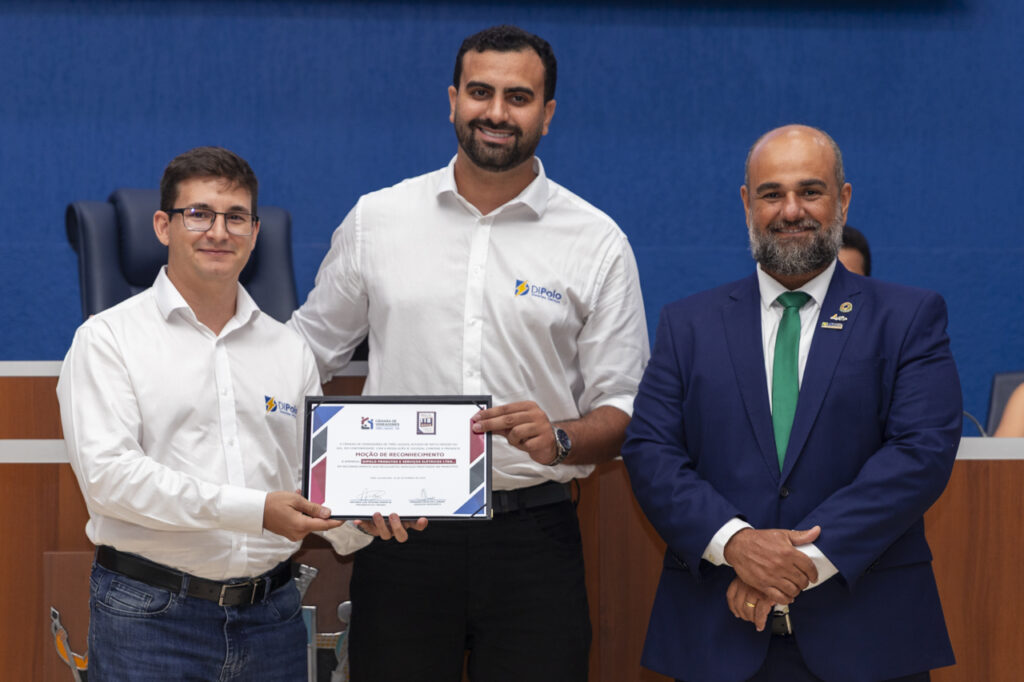 Empreendedores são homenageados por atuação no desenvolvimento de Três Lagoas Empreendedores são homenageados por atuação no desenvolvimento de Três Lagoas