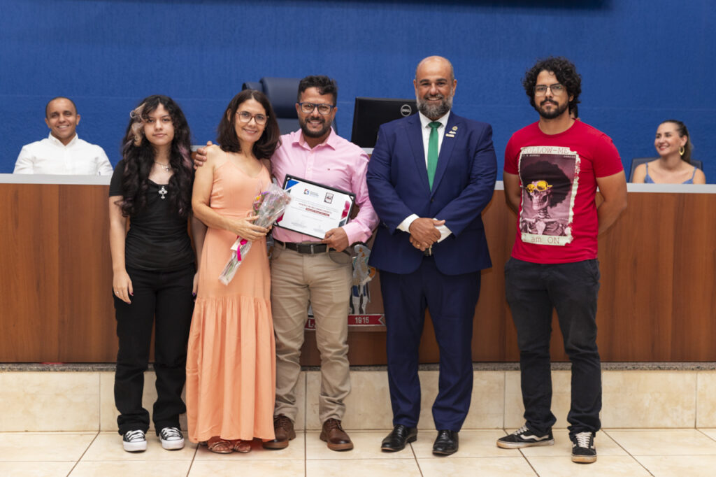 Empreendedores são homenageados por atuação no desenvolvimento de Três Lagoas Empreendedores são homenageados por atuação no desenvolvimento de Três Lagoas