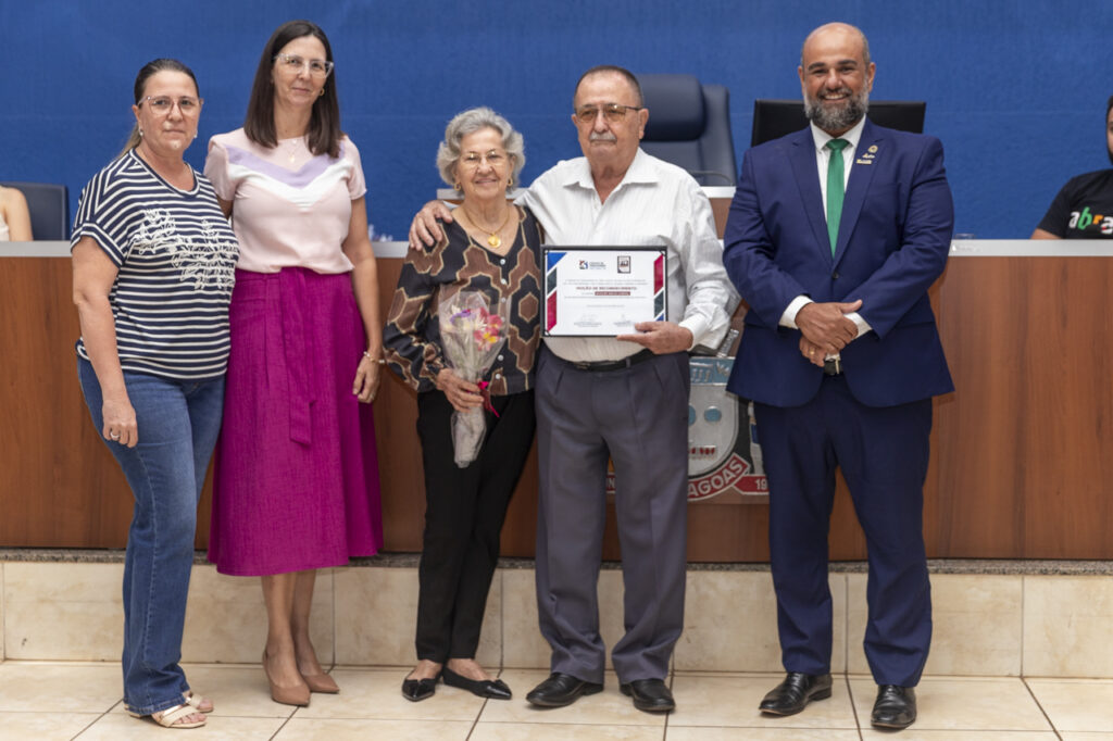 Empreendedores são homenageados por atuação no desenvolvimento de Três Lagoas Empreendedores são homenageados por atuação no desenvolvimento de Três Lagoas