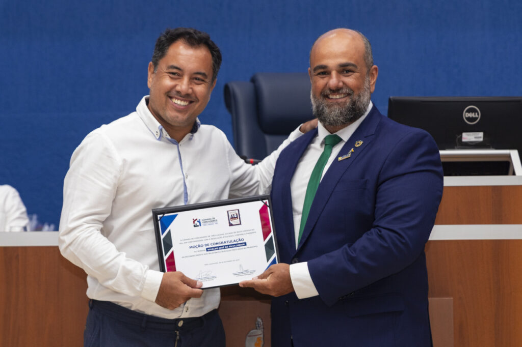 Empreendedores são homenageados por atuação no desenvolvimento de Três Lagoas Empreendedores são homenageados por atuação no desenvolvimento de Três Lagoas