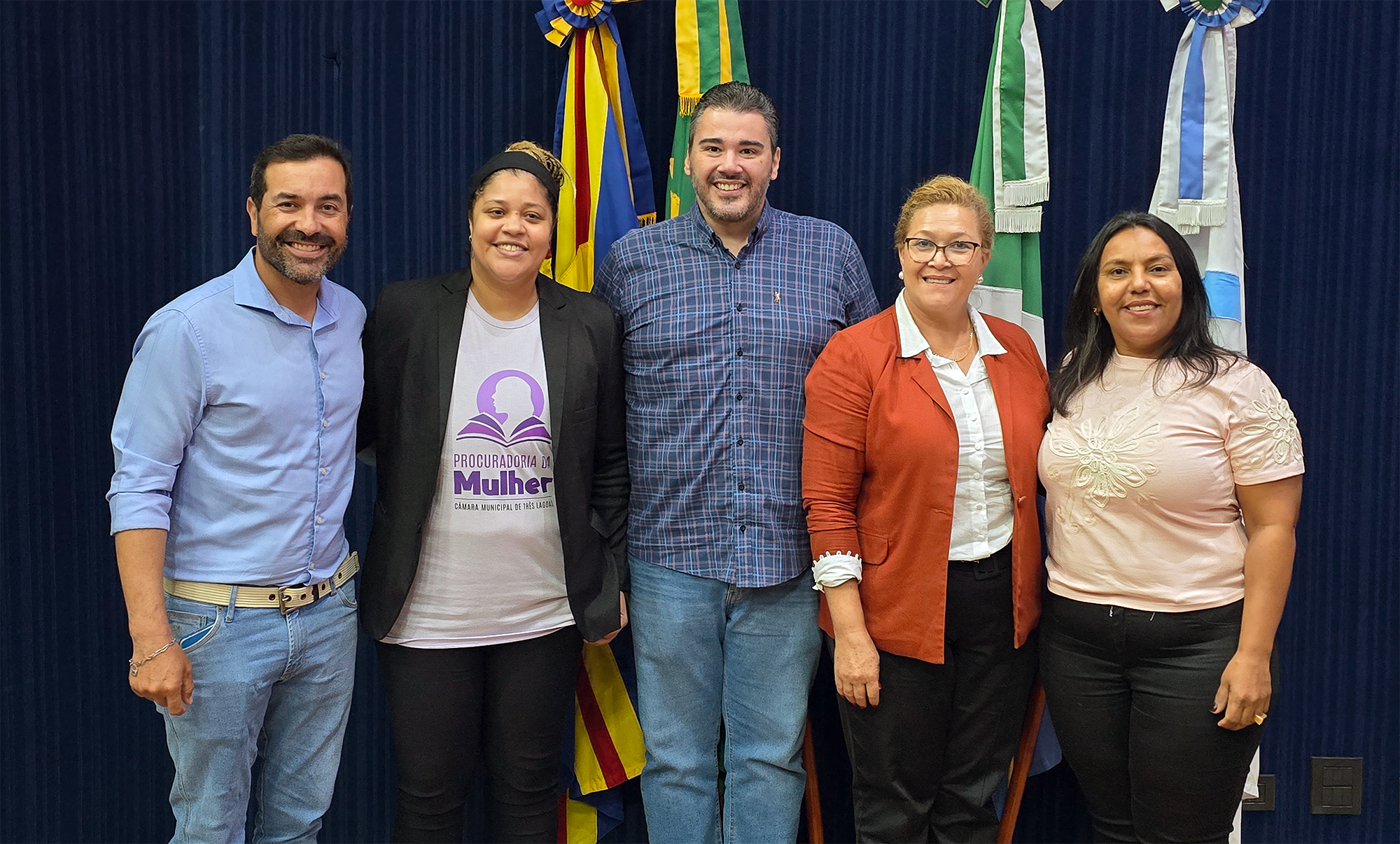 Câmara de Vereadores de Três Lagoas participa de encontro legislativo voltado às políticas públicas para mulheres Câmara de Vereadores de Três Lagoas participa de encontro legislativo voltado às políticas públicas para mulheres
