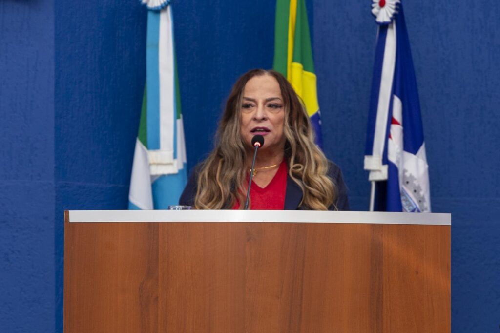 Câmara entrega diploma Excelência no Serviço Público para servidores municipais Câmara entrega diploma Excelência no Serviço Público para servidores municipais