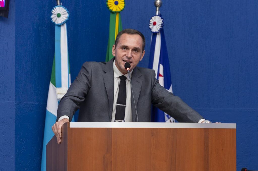 Doutor Cassiano Maia anuncia ampliação do horário de atendimento e jornada de 6h Doutor Cassiano Maia anuncia ampliação do horário de atendimento e jornada de 6h