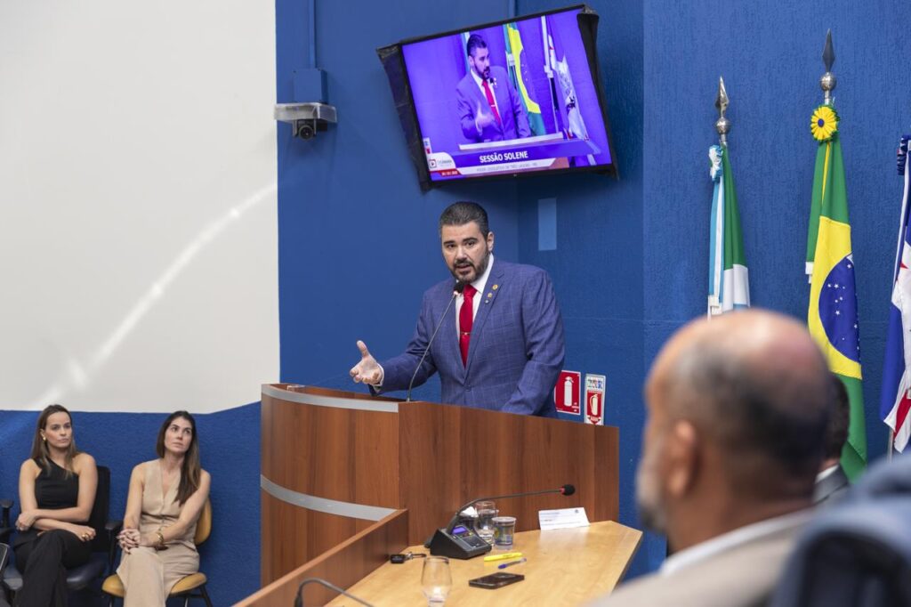 Doutor Cassiano Maia anuncia ampliação do horário de atendimento e jornada de 6h Doutor Cassiano Maia anuncia ampliação do horário de atendimento e jornada de 6h