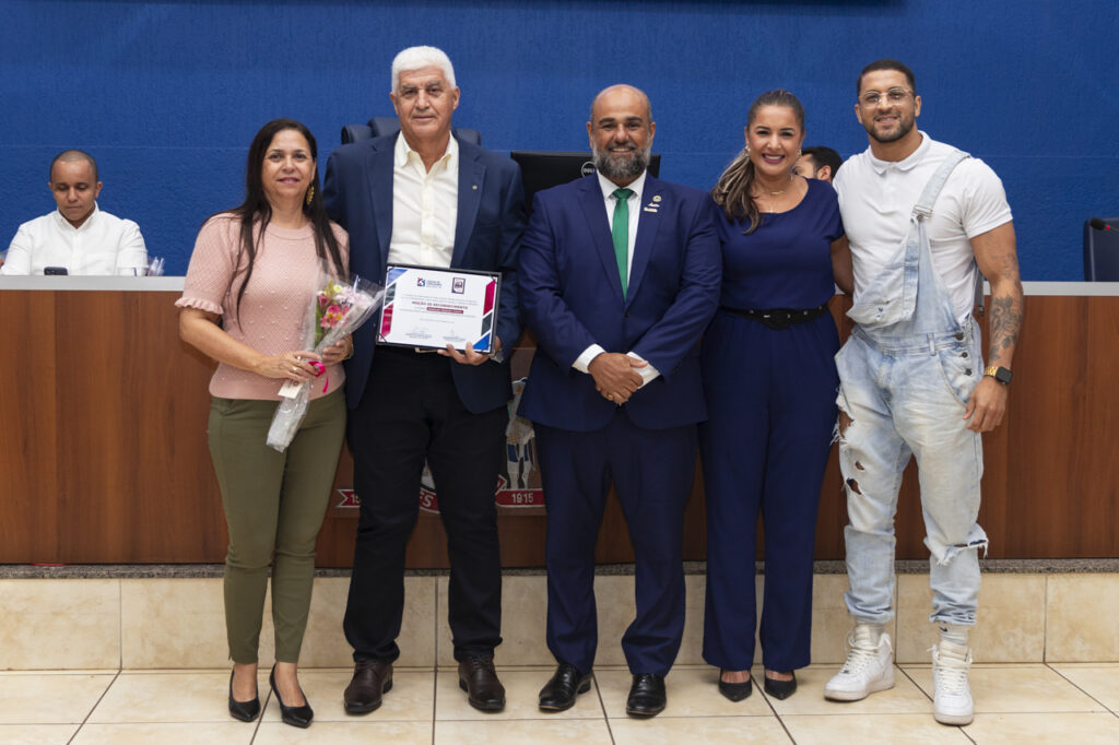 Empreendedores são homenageados por atuação no desenvolvimento de Três Lagoas Empreendedores são homenageados por atuação no desenvolvimento de Três Lagoas
