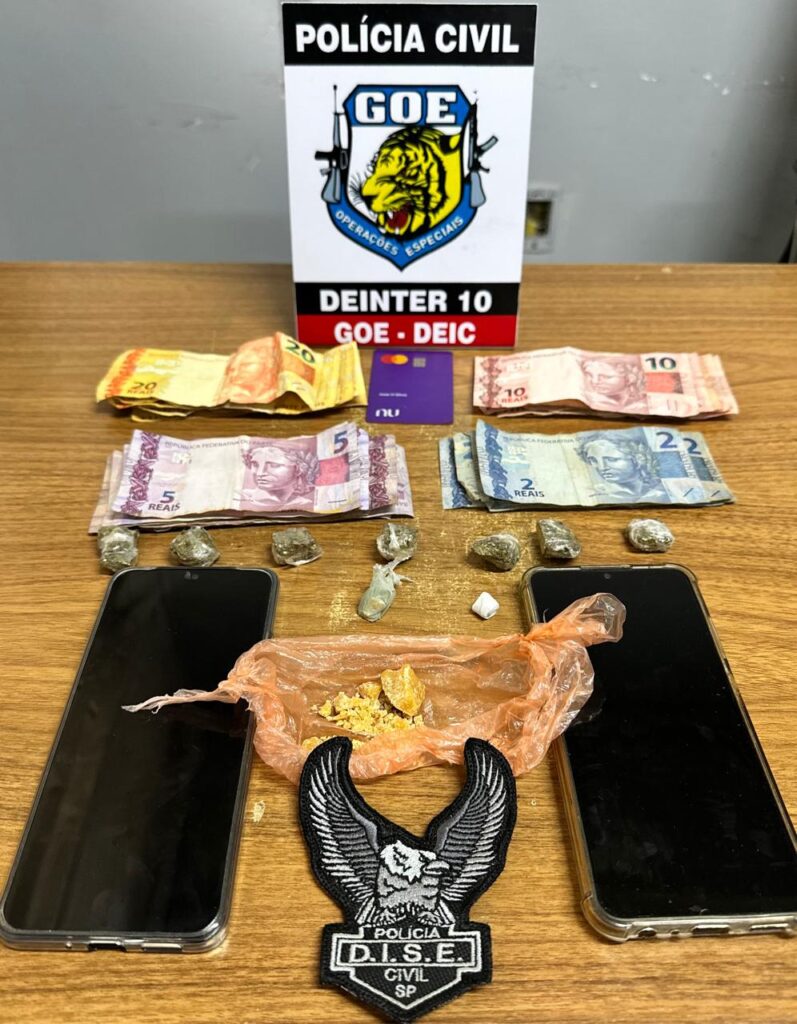 Cinco pessoas são presas e armas de fogo, munições e drogas são apreendidas durante 'Operação' em Três Lagoas e Araçatuba Cinco pessoas são presas e armas de fogo, munições e drogas são apreendidas durante 'Operação' em Três Lagoas e Araçatuba