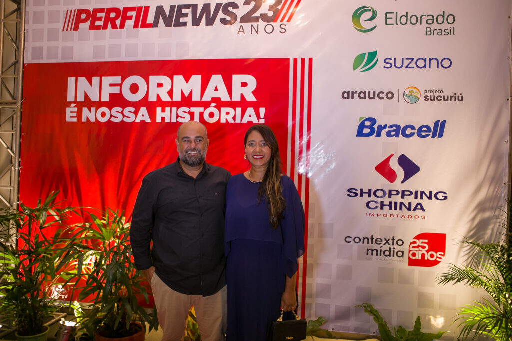 Perfil News celebra 23 anos de história com homenagem a personalidades do setor de celulose Perfil News celebra 23 anos de história com homenagem a personalidades do setor de celulose