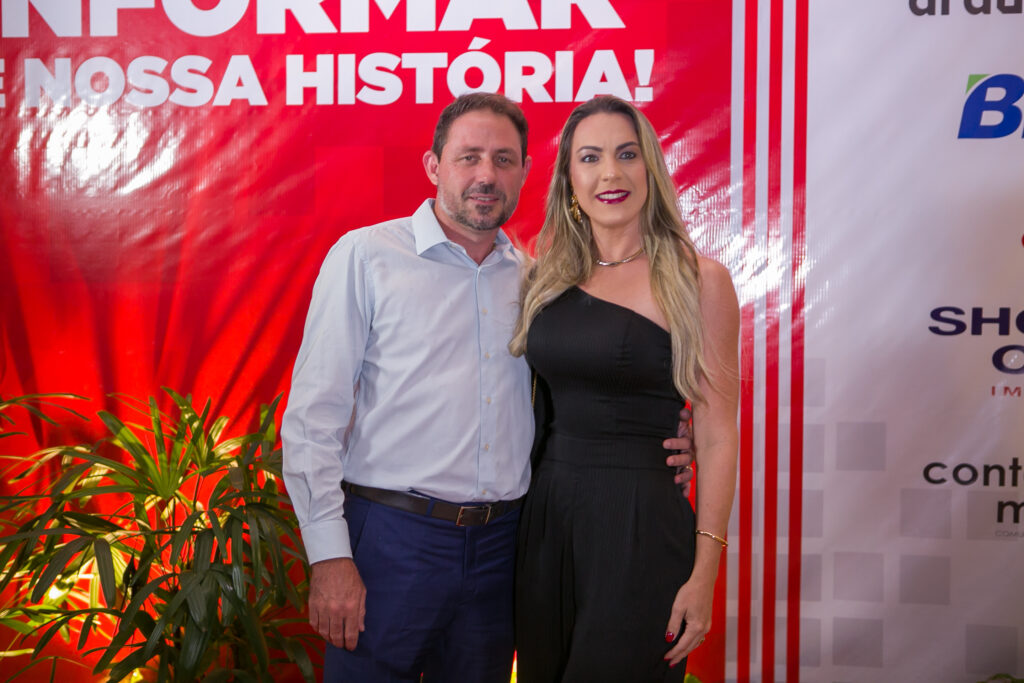 Perfil News celebra 23 anos de história com homenagem a personalidades do setor de celulose Perfil News celebra 23 anos de história com homenagem a personalidades do setor de celulose