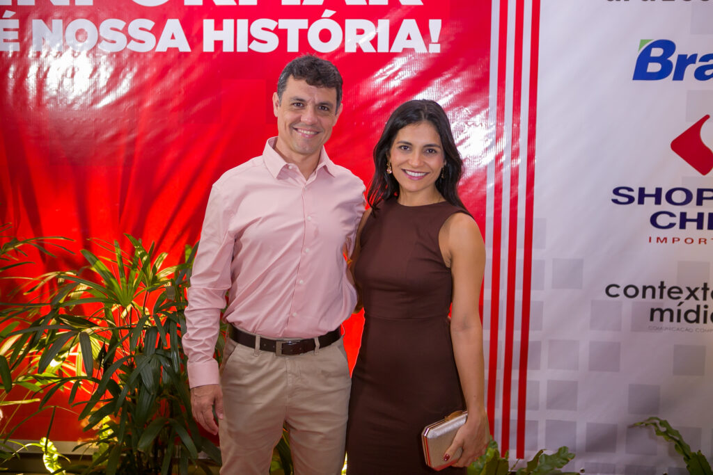 Perfil News celebra 23 anos de história com homenagem a personalidades do setor de celulose Perfil News celebra 23 anos de história com homenagem a personalidades do setor de celulose