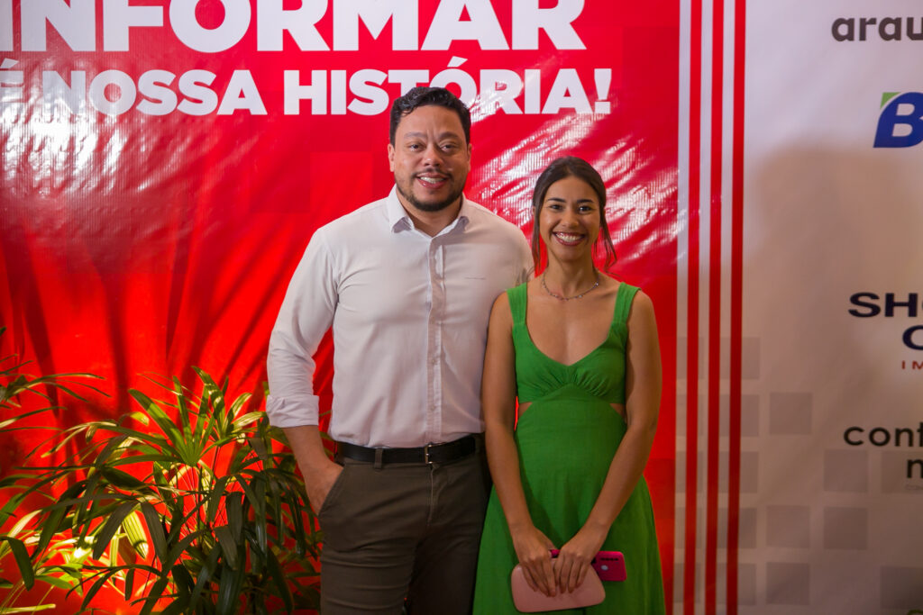 Perfil News celebra 23 anos de história com homenagem a personalidades do setor de celulose Perfil News celebra 23 anos de história com homenagem a personalidades do setor de celulose