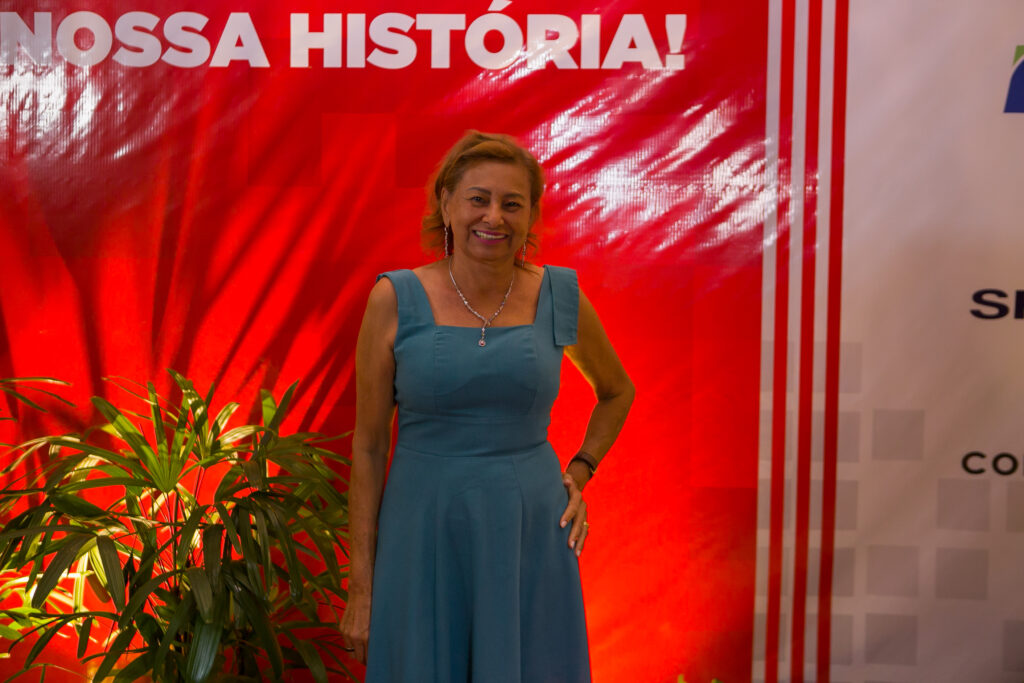 Perfil News celebra 23 anos de história com homenagem a personalidades do setor de celulose Perfil News celebra 23 anos de história com homenagem a personalidades do setor de celulose