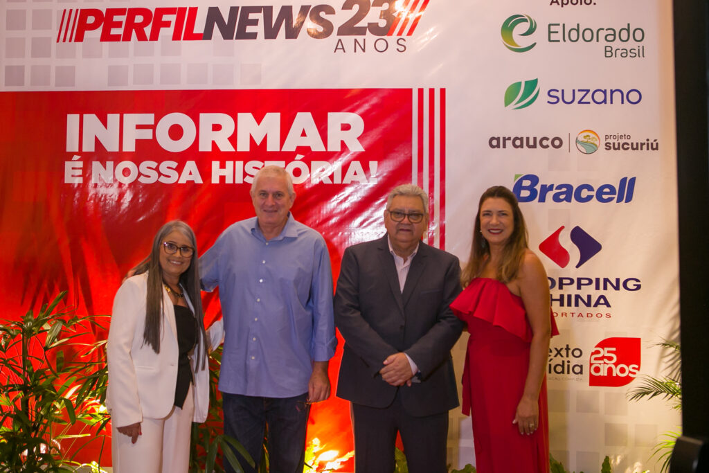 Perfil News celebra 23 anos de história com homenagem a personalidades do setor de celulose Perfil News celebra 23 anos de história com homenagem a personalidades do setor de celulose