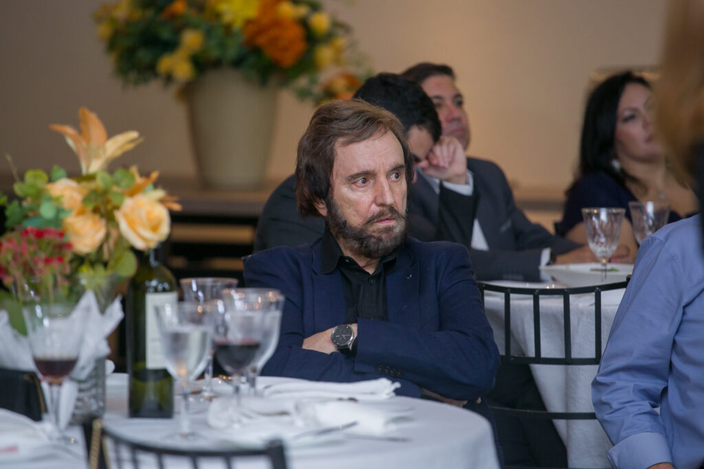 Perfil News celebra 23 anos de história com homenagem a personalidades do setor de celulose Perfil News celebra 23 anos de história com homenagem a personalidades do setor de celulose