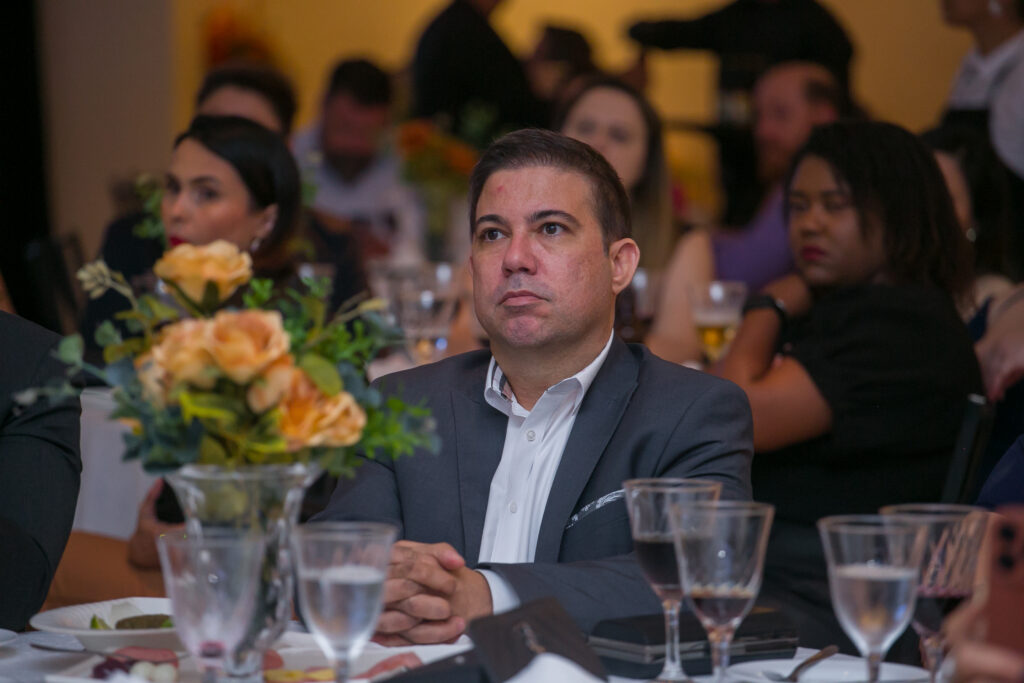 Perfil News celebra 23 anos de história com homenagem a personalidades do setor de celulose Perfil News celebra 23 anos de história com homenagem a personalidades do setor de celulose