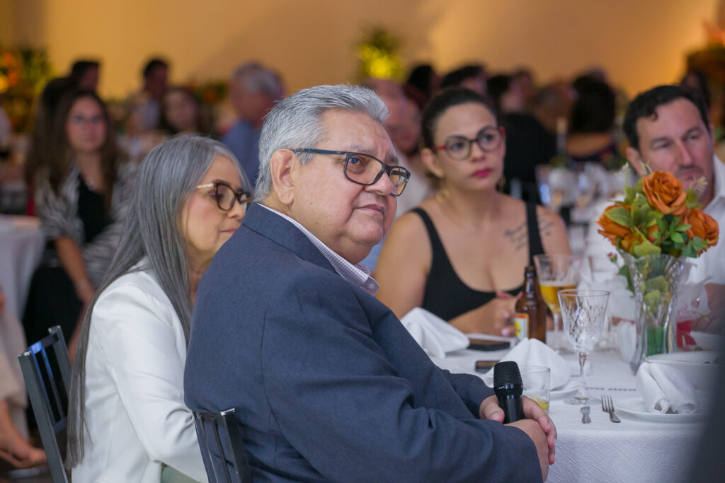 Perfil News celebra 23 anos de história com homenagem a personalidades do setor de celulose Perfil News celebra 23 anos de história com homenagem a personalidades do setor de celulose