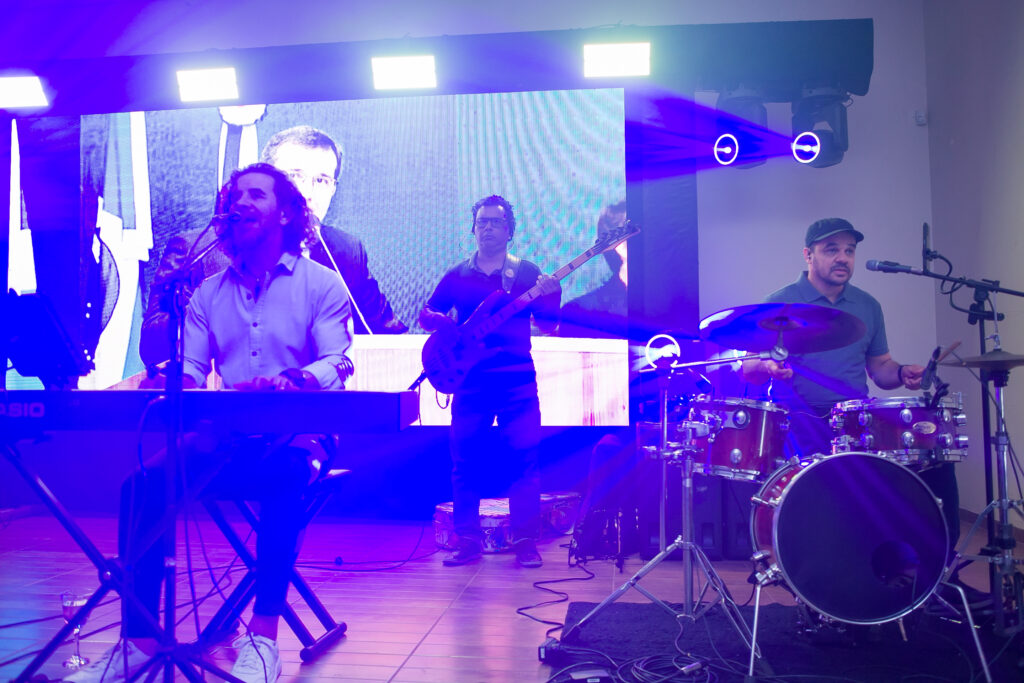 Perfil News celebra 23 anos de história com homenagem a personalidades do setor de celulose Perfil News celebra 23 anos de história com homenagem a personalidades do setor de celulose