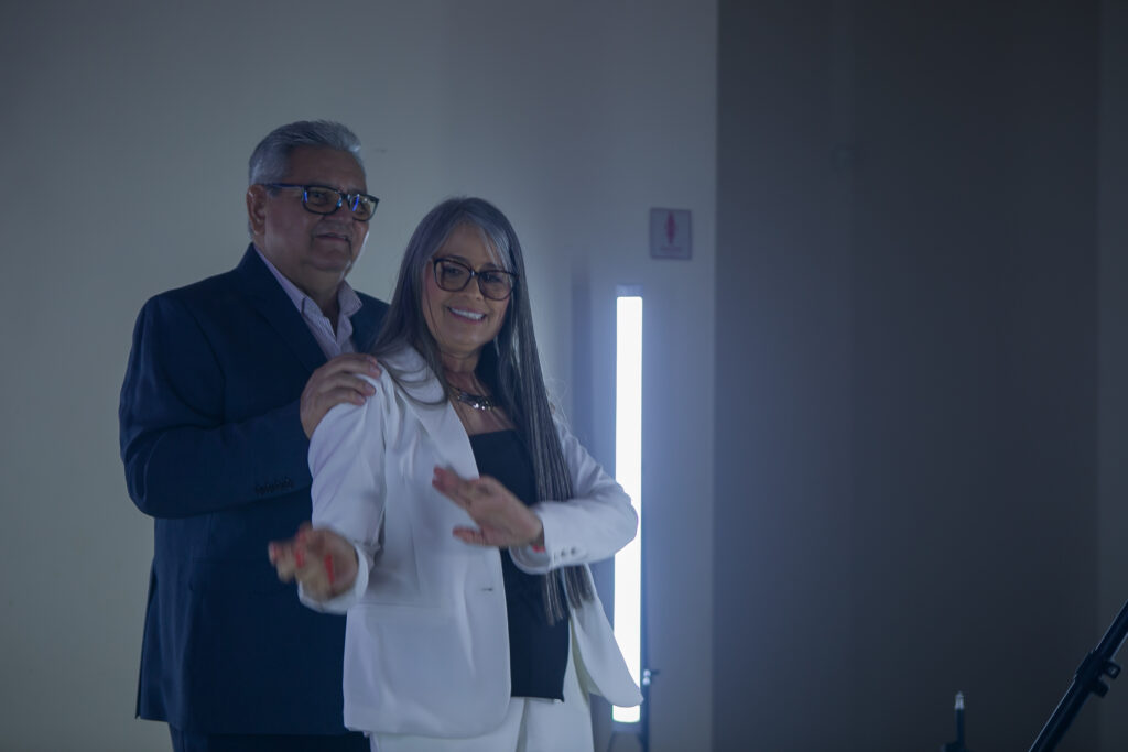 Perfil News celebra 23 anos de história com homenagem a personalidades do setor de celulose Perfil News celebra 23 anos de história com homenagem a personalidades do setor de celulose