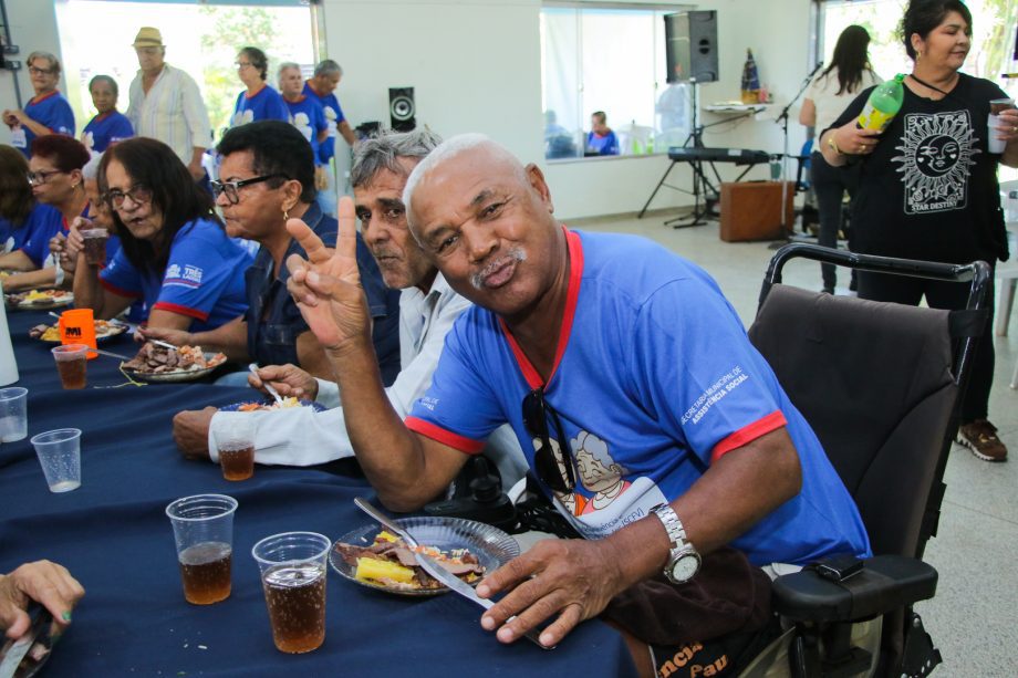 Churrasco anima participantes do Serviço de Convivência e Fortalecimento de Vínculos “Tia Nega” Churrasco anima participantes do Serviço de Convivência e Fortalecimento de Vínculos “Tia Nega”
