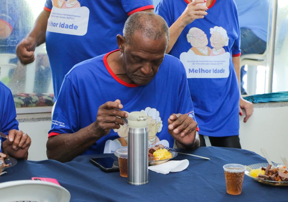 Churrasco anima participantes do Serviço de Convivência e Fortalecimento de Vínculos “Tia Nega” Churrasco anima participantes do Serviço de Convivência e Fortalecimento de Vínculos “Tia Nega”