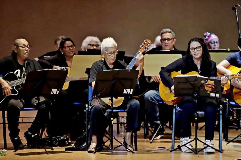 “Todos em Cena” celebrou a música e uniu gerações em Três Lagoas “Todos em Cena” celebrou a música e uniu gerações em Três Lagoas