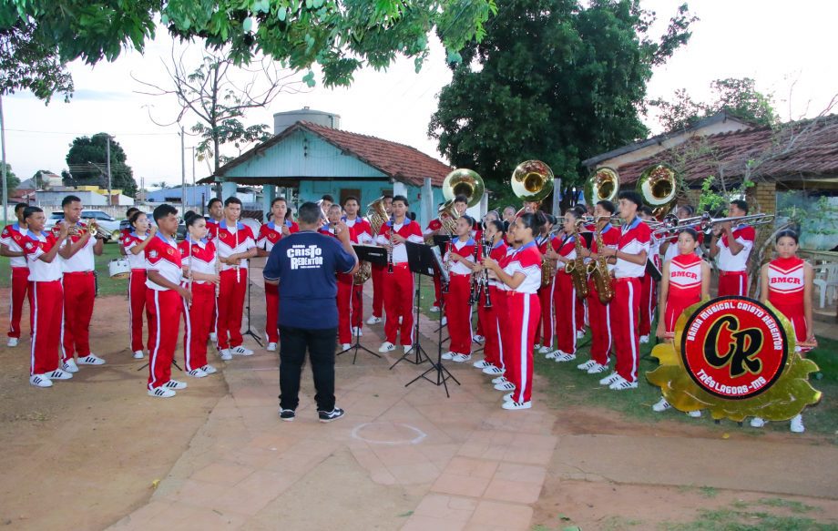 Prefeito Dr. Cassiano Maia visita Bandas Cristo Redentor e parabeniza integrantes pelas conquistas no Campeonato Brasileiro da LBF