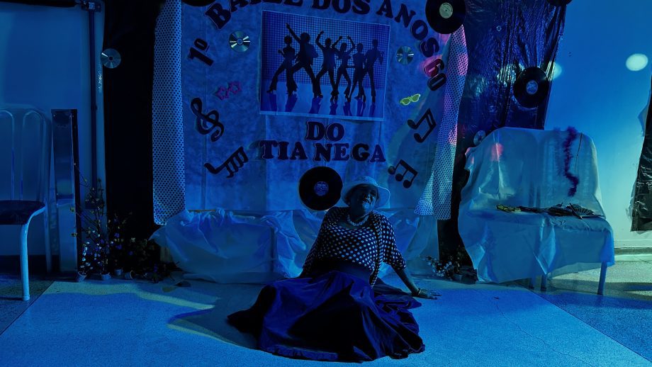 Festa dos Anos 70 anima participantes do Serviço de Convivência e Fortalecimento de Vínculos “Tia Nega” Festa dos Anos 70 anima participantes do Serviço de Convivência e Fortalecimento de Vínculos “Tia Nega”