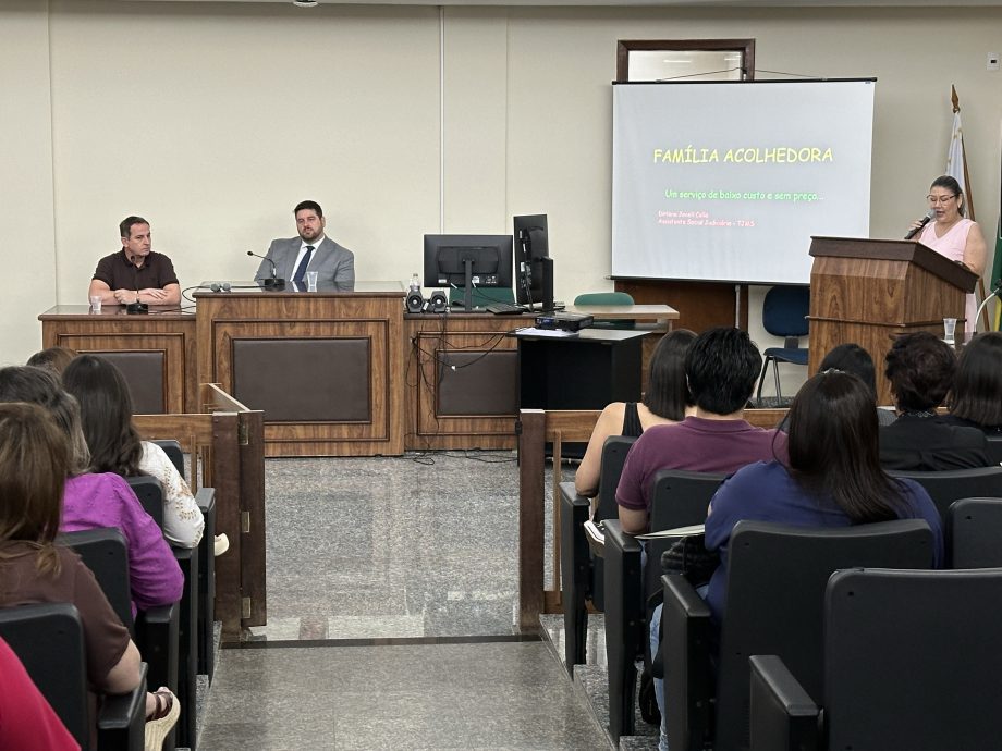 Prefeitura de Três Lagoas realiza capacitação da rede socioassistencial para o serviço “Família Acolhedora”