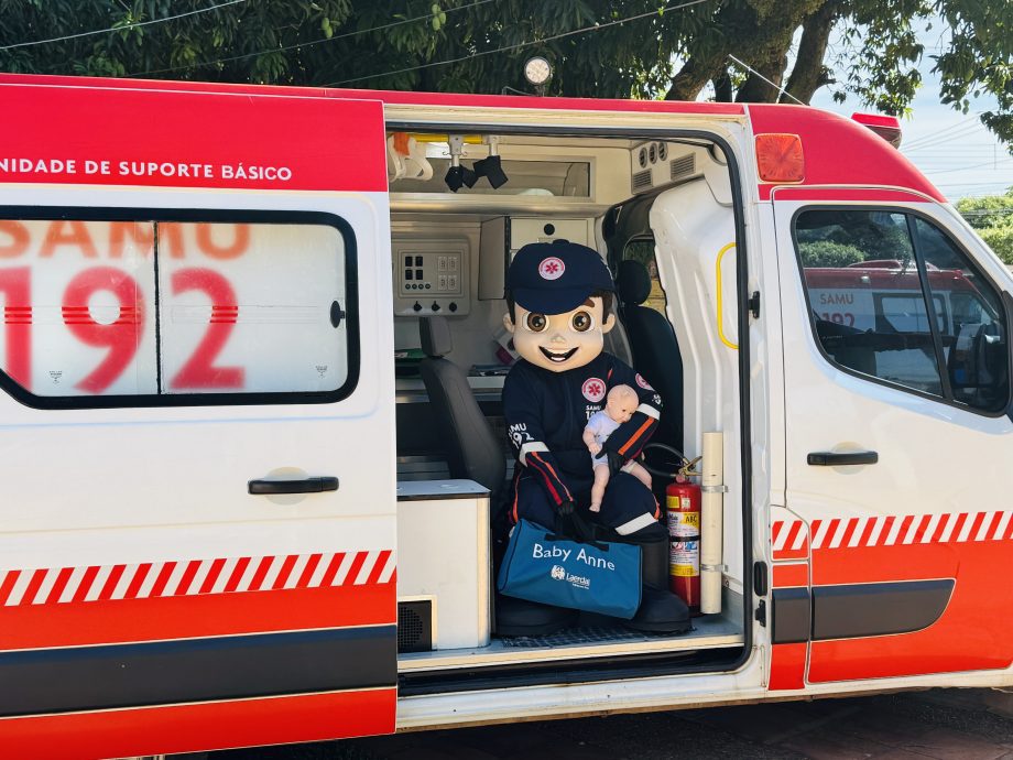 Projeto Samuzinho retoma atividades com visitas aos Serviços de Convivência da SMAS Projeto Samuzinho retoma atividades com visitas aos Serviços de Convivência da SMAS
