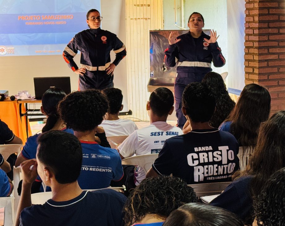 Projeto Samuzinho retoma atividades com visitas aos Serviços de Convivência da SMAS Projeto Samuzinho retoma atividades com visitas aos Serviços de Convivência da SMAS