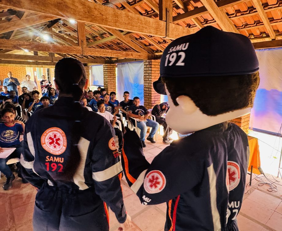 Projeto Samuzinho retoma atividades com visitas aos Serviços de Convivência da SMAS Projeto Samuzinho retoma atividades com visitas aos Serviços de Convivência da SMAS