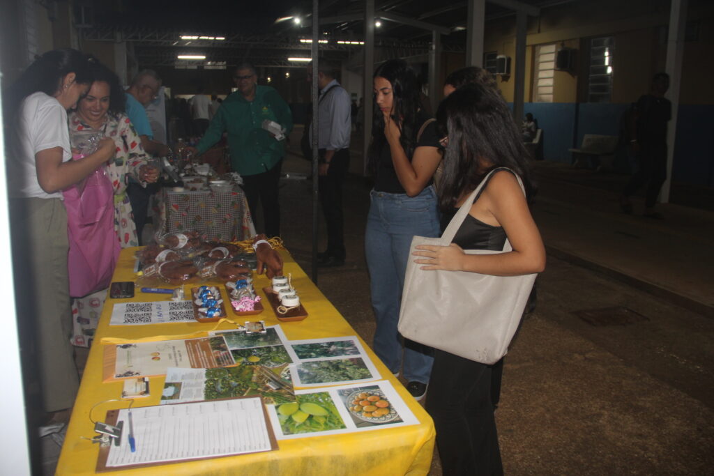 Três Lagoas sedia o 1º Seminário Estadual da Manga com foco em sustentabilidade e agricultura familiar Três Lagoas sedia o 1º Seminário Estadual da Manga com foco em sustentabilidade e agricultura familiar