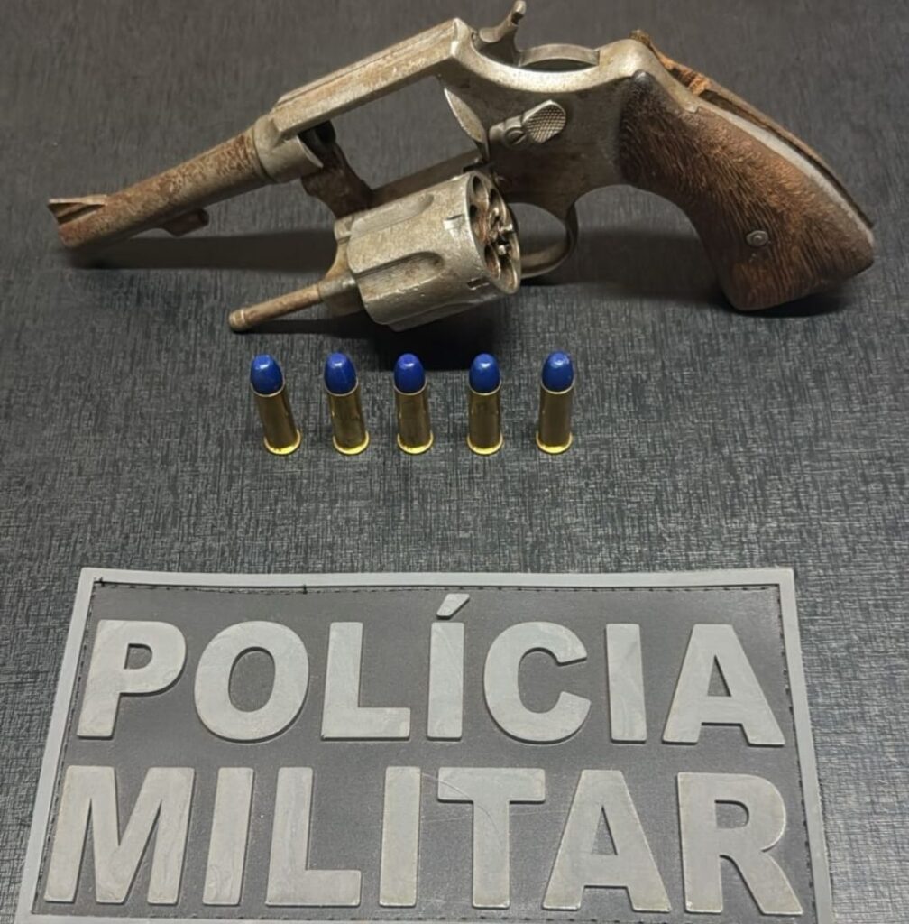 Polícia Militar prende homem armado após ameaças em caso de violência doméstica em Brasilândia Polícia Militar prende homem armado após ameaças em caso de violência doméstica em Brasilândia