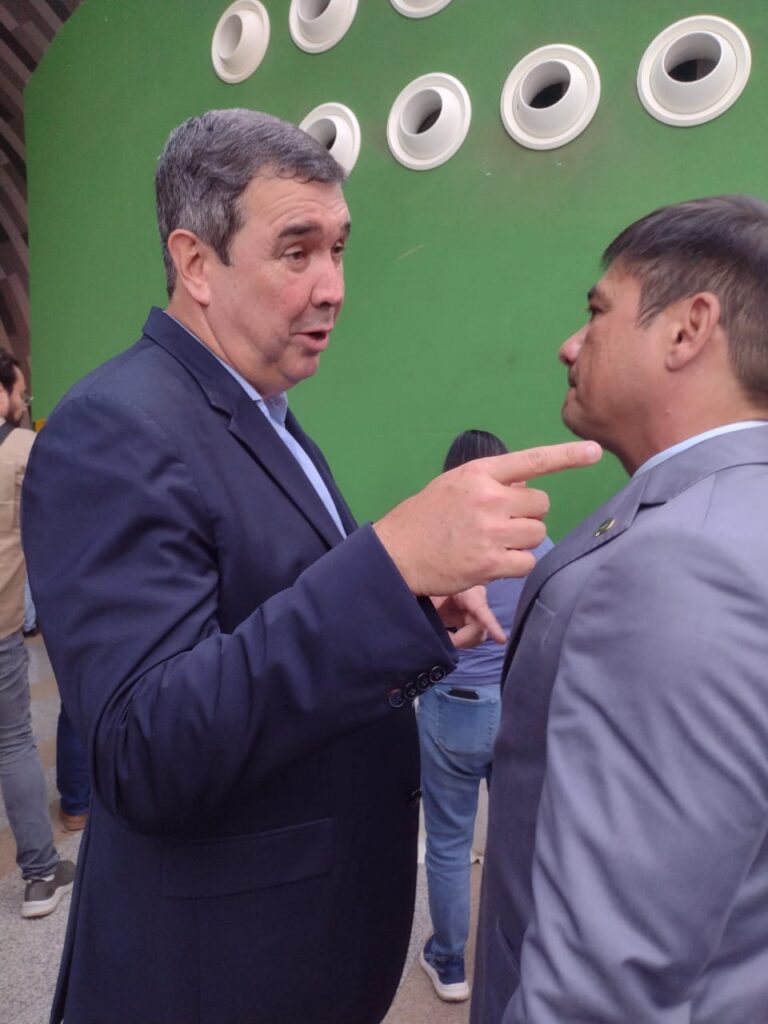 Governador Riedel elogia desempenhode delegado André em pesquisas Governador Riedel elogia desempenhode delegado André em pesquisas