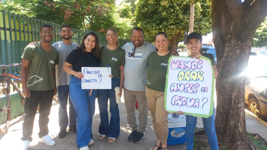 Fé e acolhimento no Enem: Igreja do Nazareno leva conforto aos estudantes em Três Lagoas Fé e acolhimento no Enem: Igreja do Nazareno leva conforto aos estudantes em Três Lagoas