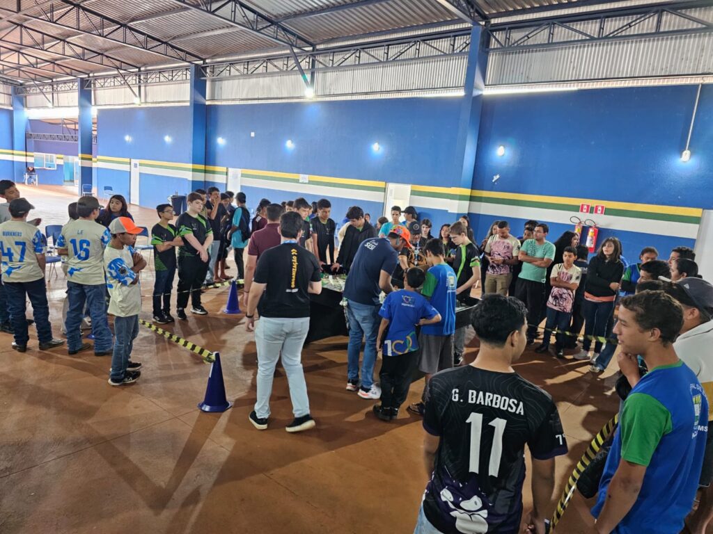 Sesi premia alunos de escola pública no 1º circuito de robótica em Maracaju