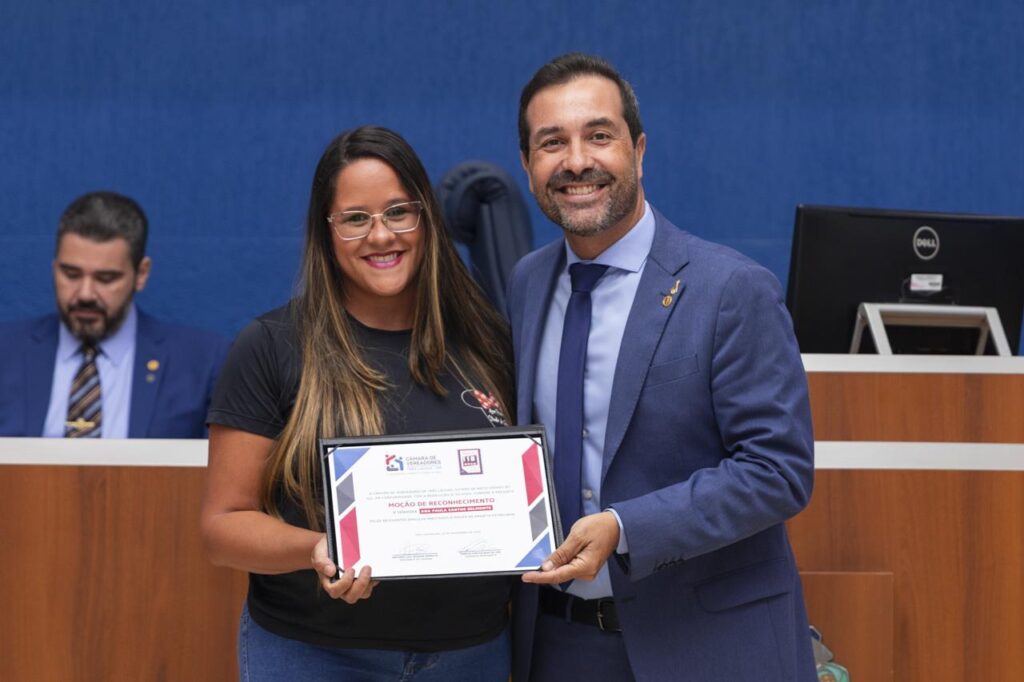 Marcus Bazé entrega títulos de cidadão três-lagoense e honrarias a diversas personalidades