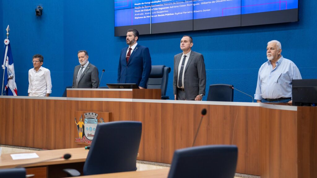 Câmara promove solenidade para entrega de homenagens