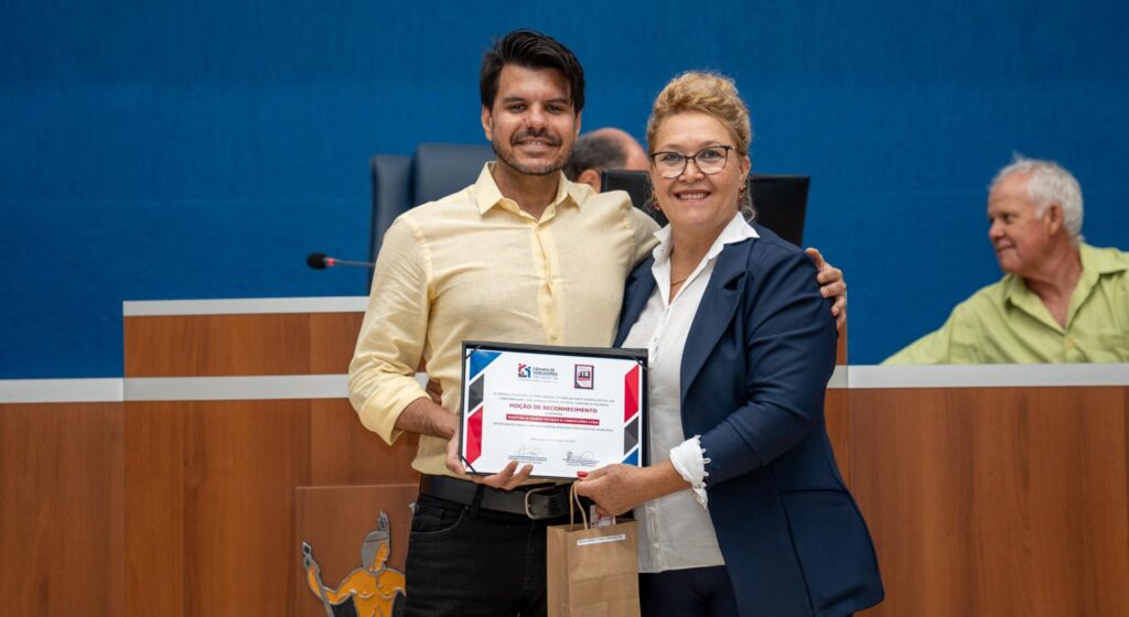 Solenidade na Câmara reconhece o trabalho de diversos profissionais Solenidade na Câmara reconhece o trabalho de diversos profissionais