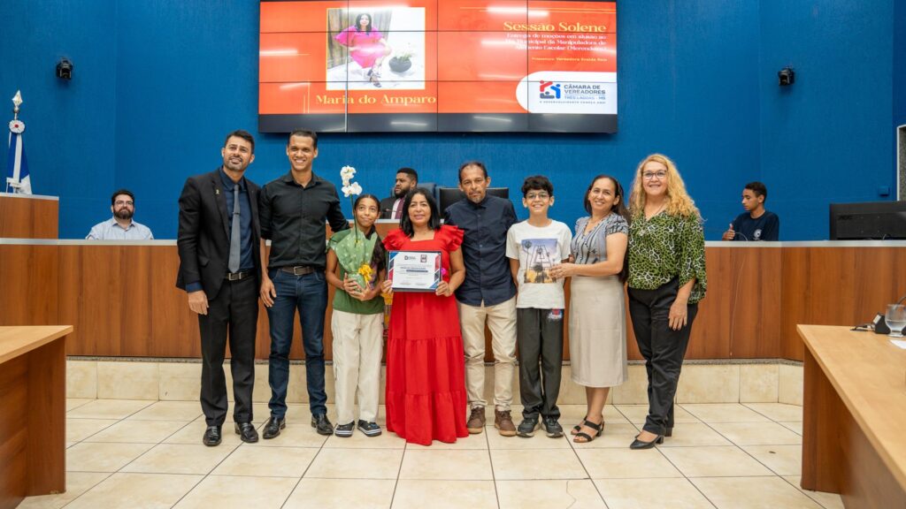 Vereadores de Três Lagoas homenageiam merendeiras que atuam em escolas, CEIs e projetos sociais Vereadores de Três Lagoas homenageiam merendeiras que atuam em escolas, CEIs e projetos sociais