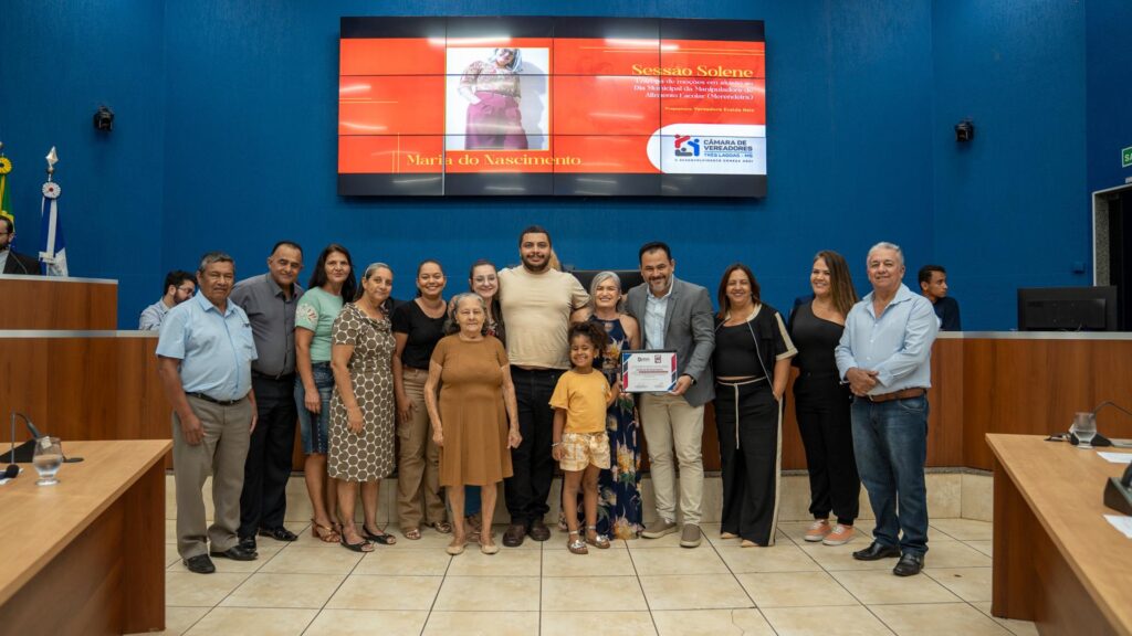 Vereadores de Três Lagoas homenageiam merendeiras que atuam em escolas, CEIs e projetos sociais Vereadores de Três Lagoas homenageiam merendeiras que atuam em escolas, CEIs e projetos sociais