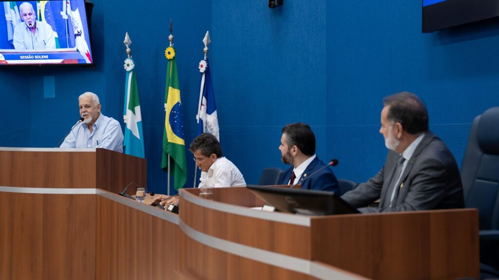 Câmara promove solenidade para entrega de homenagens