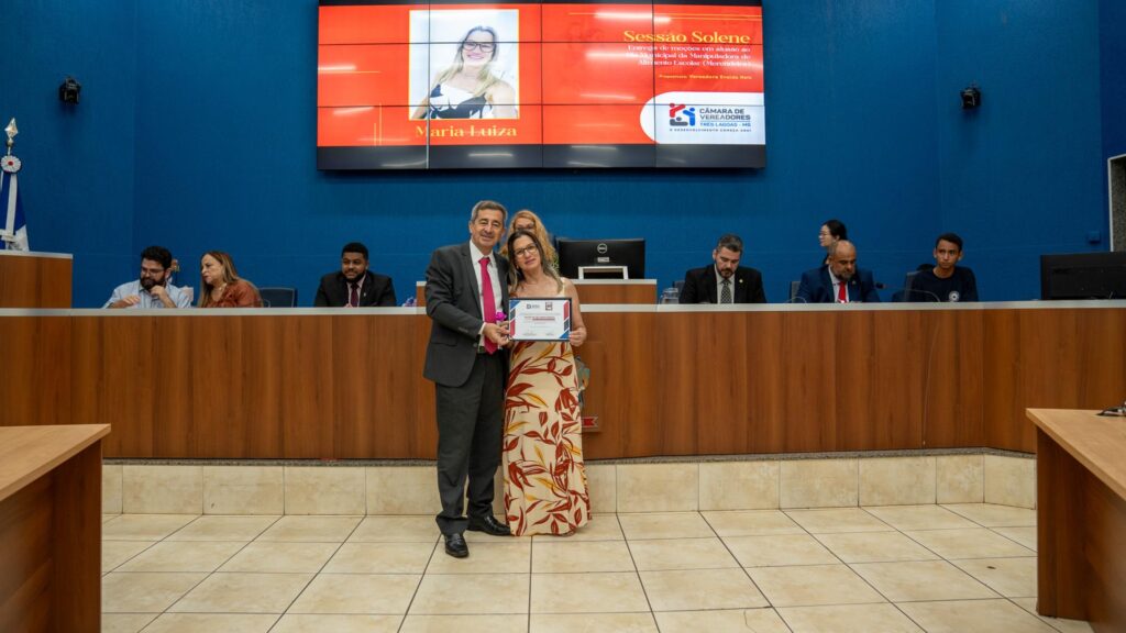 Vereadores de Três Lagoas homenageiam merendeiras que atuam em escolas, CEIs e projetos sociais Vereadores de Três Lagoas homenageiam merendeiras que atuam em escolas, CEIs e projetos sociais