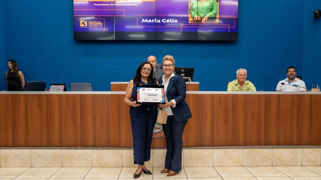 Solenidade na Câmara reconhece o trabalho de diversos profissionais Solenidade na Câmara reconhece o trabalho de diversos profissionais