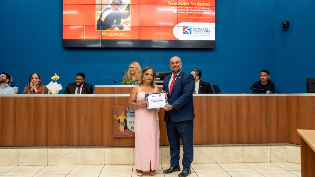 Vereadores de Três Lagoas homenageiam merendeiras que atuam em escolas, CEIs e projetos sociais Vereadores de Três Lagoas homenageiam merendeiras que atuam em escolas, CEIs e projetos sociais