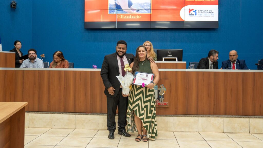 Vereadores de Três Lagoas homenageiam merendeiras que atuam em escolas, CEIs e projetos sociais Vereadores de Três Lagoas homenageiam merendeiras que atuam em escolas, CEIs e projetos sociais