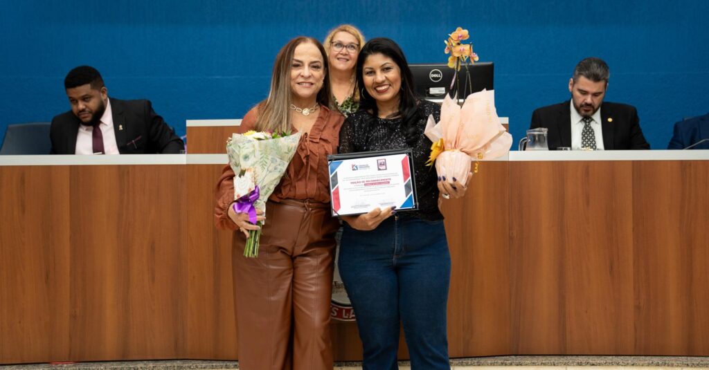 Vereadores de Três Lagoas homenageiam merendeiras que atuam em escolas, CEIs e projetos sociais Vereadores de Três Lagoas homenageiam merendeiras que atuam em escolas, CEIs e projetos sociais