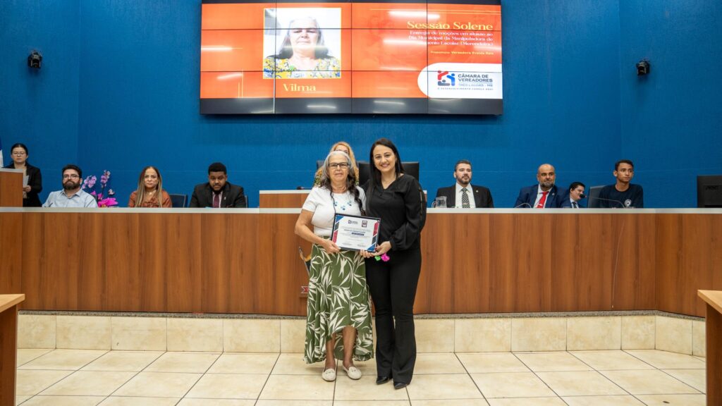 Vereadores de Três Lagoas homenageiam merendeiras que atuam em escolas, CEIs e projetos sociais Vereadores de Três Lagoas homenageiam merendeiras que atuam em escolas, CEIs e projetos sociais