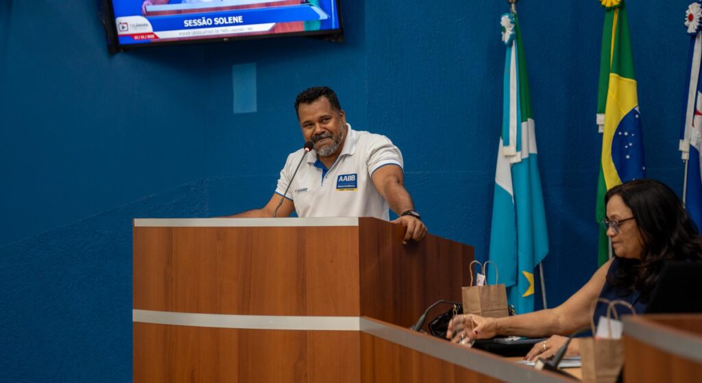 Solenidade na Câmara reconhece o trabalho de diversos profissionais Solenidade na Câmara reconhece o trabalho de diversos profissionais